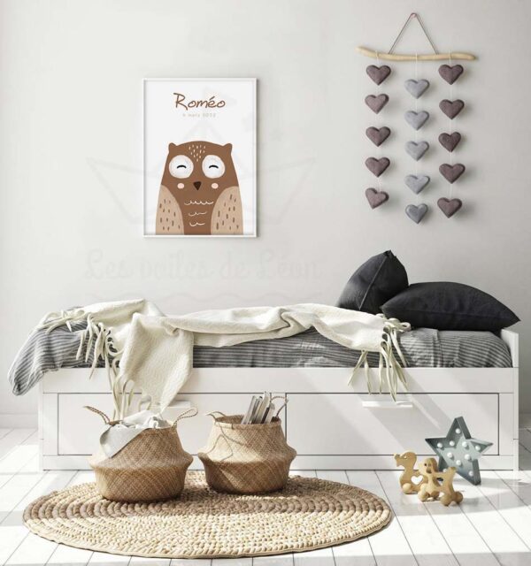 cadre hibou beige fond blanc prénom date décoration chambre bébé forêt