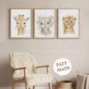 Décoration Murale Enfant – Lot de 3 Affiches Animaux de la Savane à l&rsquo;Aquarelle (Lion, Girafe, Éléphant)